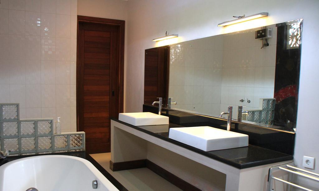 Jennys Place Hotell Lembongan Rum bild